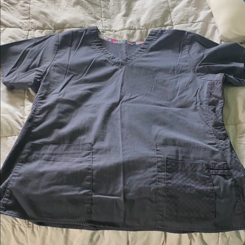 Used gray Vera Bradley scrub top